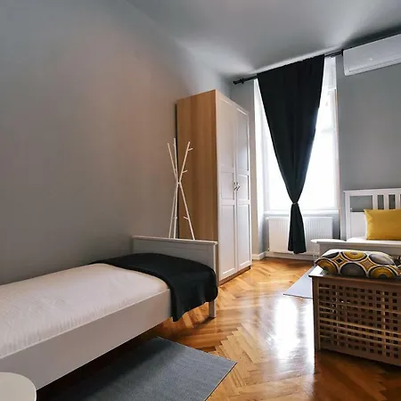 Apartment A Star *
