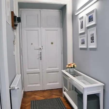 A Star Apartment *