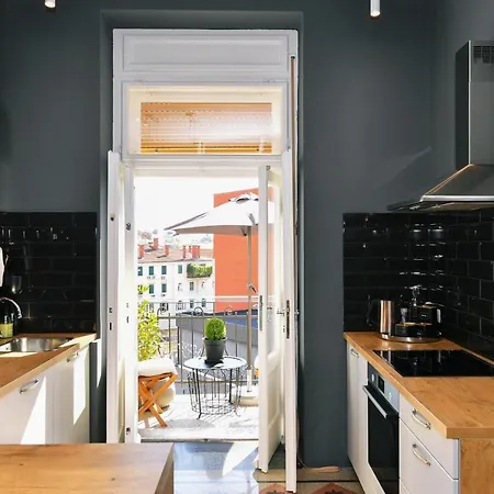A Star Apartment *